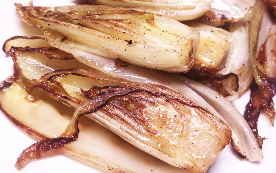 Gratin d’endives braisées au roquefort et aux lardons